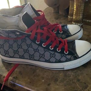 CONVERSE all star “CHUCKS”